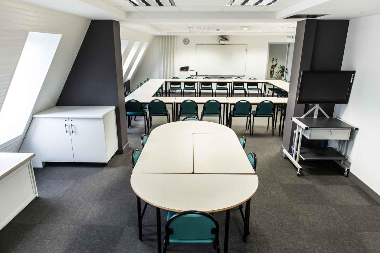 Centre International De Sejour Pansiyon Laval  Dış mekan fotoğraf