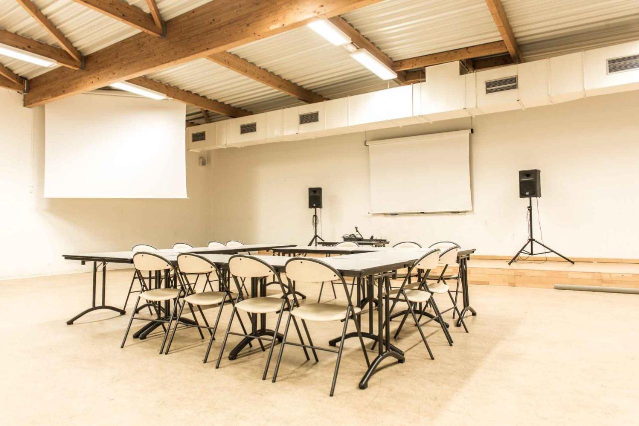 Centre International De Sejour Pansiyon Laval  Dış mekan fotoğraf